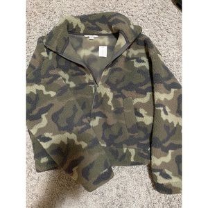 AE camo fleece jacket